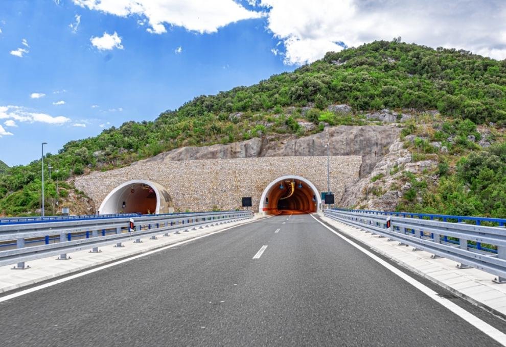 Anakkampoyil twintube tunnel 