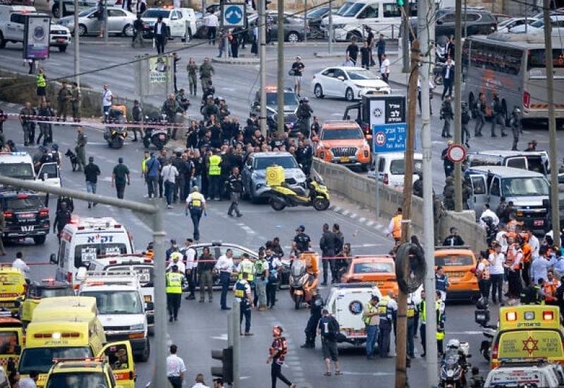 The bus stop where Israelites shot dead